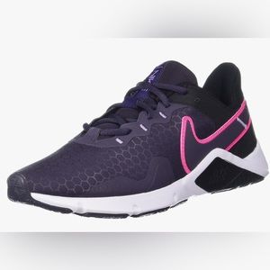 Nike legend essential 2